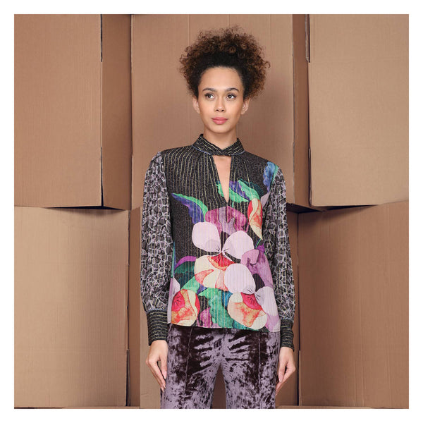 MADELIEF TIE TOP