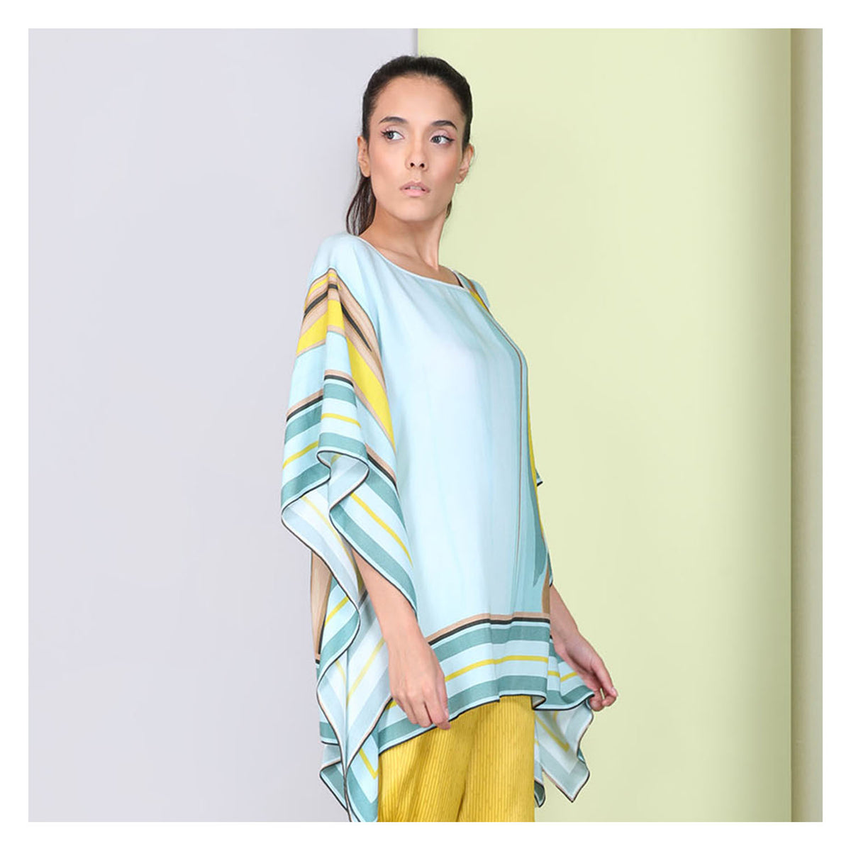 ALEEN MOGA PONCHO