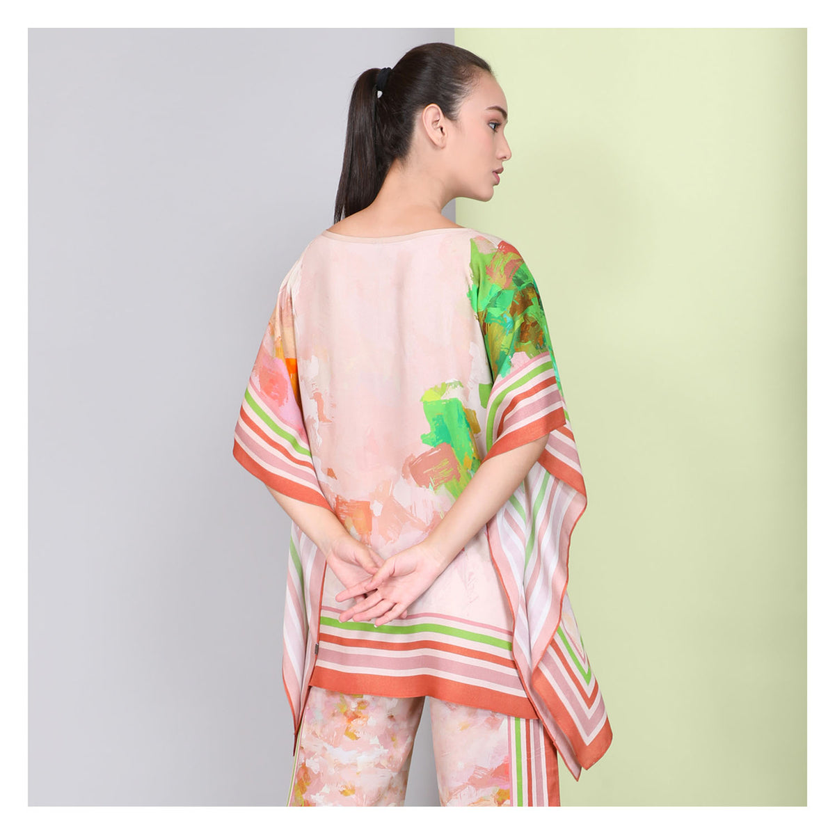 ALEEN MOGA PONCHO