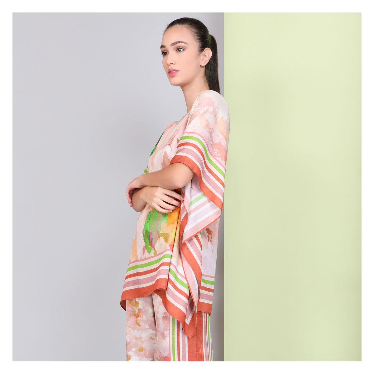 ALEEN MOGA PONCHO